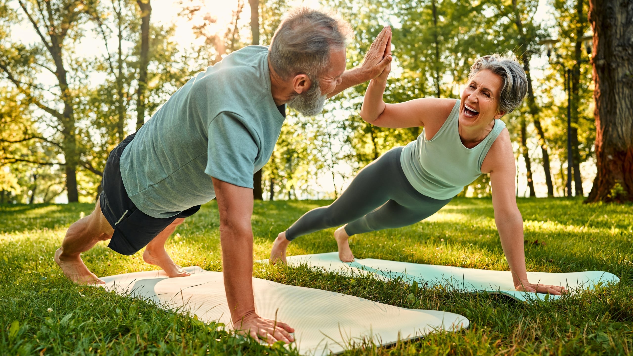 Strong couple exercising after physical therapy at ResCore Clinic